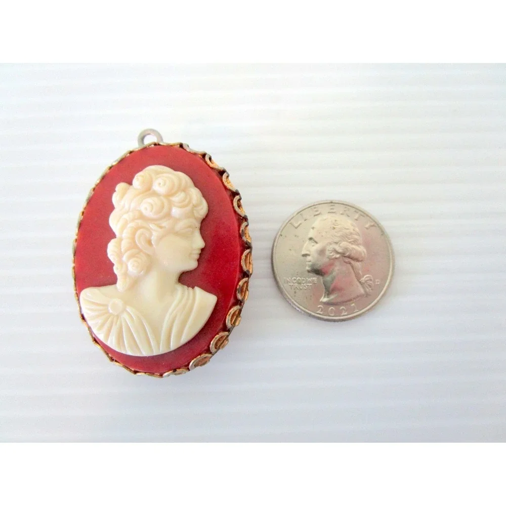 Vintage Cameo Unusual Spinning Double Sided LOOK Pendant Bust Lady Gold Tone